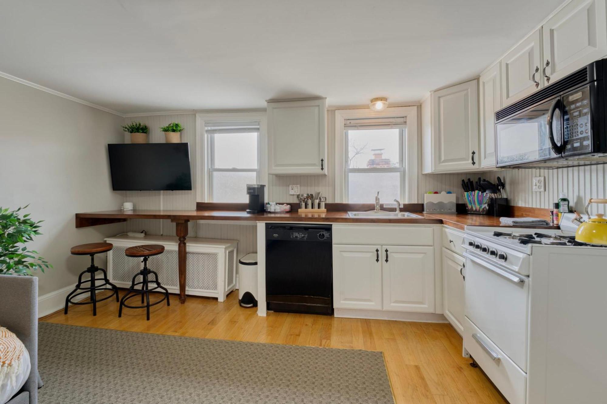 Top-Floor 1Br In Historic Capitol Hill Вашингтон Экстерьер фото
